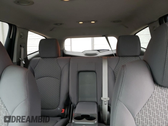2012 Chevrolet Traverse LS z VIN 1GNKRFED7CJ396589, wystawiony jako Copart lot #52630935 z przebiegiem 130 670 mil mil oraz Szkoda całkowita • Salvage title. Historia ofert i sprzedaży dostępna na DreamBid. Obrazek 10.