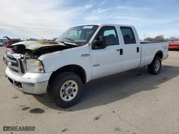2005 Ford Super Duty F-250 XL with VIN 1FTSW21P35ED14105, listed as a Copart auction lot 48430345 with 0 mi miles and Salvage Title. Bid and sale history available at carsss.com. Image 1.