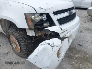 2008 Chevrolet Tahoe LTZ with VIN 1GNFK130X8R117959, listed as a IAAI auction lot 41335107 with 354,000 mi miles and . Bid and sale history available at DreamBid. Image 6.