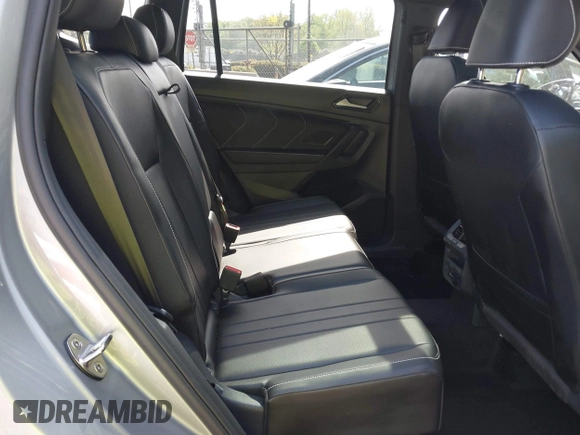 2024 Volkswagen Tiguan SE R-Line Black with VIN 3VV8B7AX3RM108710, listed as a IAAI auction lot 42032777 with 17,337 mi miles and . Bid and sale history available at DreamBid. Image 8.
