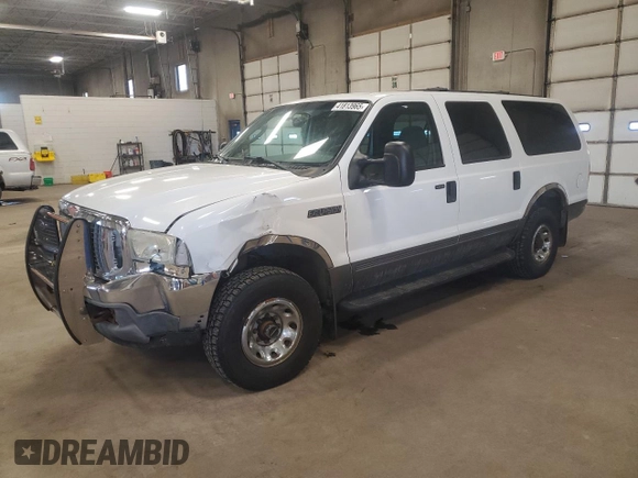 2003 Ford Excursion XLT with VIN 1FMNU41S53ED48526, listed as a Copart auction lot 41813965 with 190,952 mi miles and Salvage title. Bid and sale history available at DreamBid. Image 1.