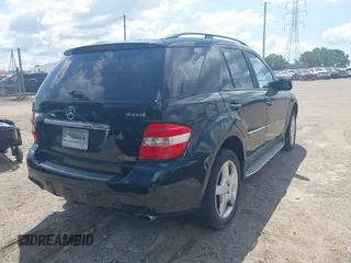 2008 Mercedes-Benz M 550 с VIN 4JGBB72E38A364368, выставлен на аукционе IAAI как лот 42556762 с пробегом 151 384 миль миль и . История ставок и продаж доступна на DreamBid. Изображение 4.