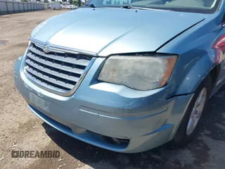 2010 Chrysler Town & Country Touring with VIN 2A4RR5D15AR278293, listed as a IAAI auction lot 41992405 with 125,529 mi miles. Bid and sale history available at carsss.com. Image 19.