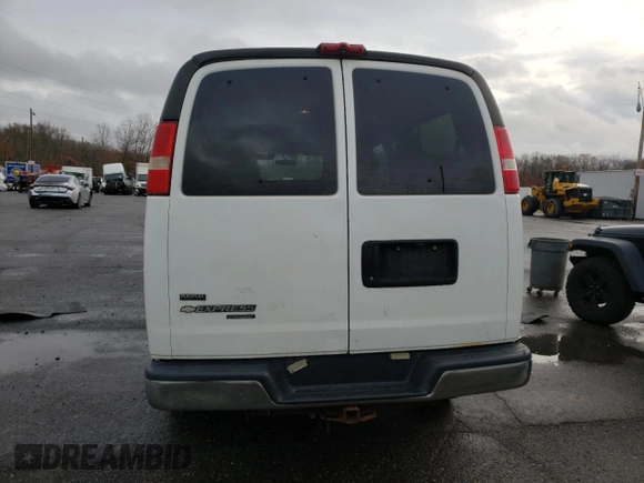 2012 Chevrolet Express Passenger 1LT with VIN 1GAZGYFG3C1118315, listed as a Copart auction lot 80870104 with 122,178 mi miles and Salvage title. Bid and sale history available at DreamBid. Image 6.
