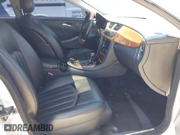 2006 Mercedes-Benz CLS-Class with VIN WDDDJ75XX6A024683, listed as a IAAI auction lot 42170096 with 1 mi miles. Bid and sale history available at carsss.com. Image 5.