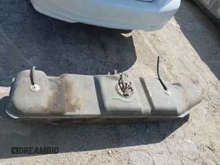 1995 Ford Econoline Cargo z VIN 1FDEE14Y9SHA29638, wystawiony jako IAAI lot #42528557 z przebiegiem Nie podano mil oraz . Historia ofert i sprzedaży dostępna na DreamBid. Obrazek 12.