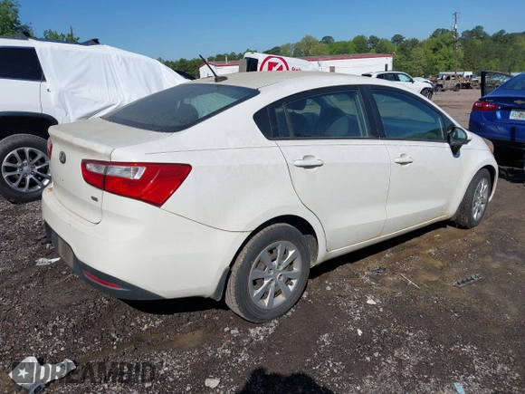 2013 Kia Rio LX with VIN KNADM4A32D6284804, listed as a IAAI auction lot 41935043 with 224,279 mi miles. Bid and sale history available at carsss.com. Image 4.