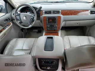 2008 Chevrolet Suburban LTZ with VIN 3GNFK16308G105020, listed as a Copart auction lot 51494565 with 190,246 mi miles and Salvage Title. Bid and sale history available at carsss.com. Image 8.