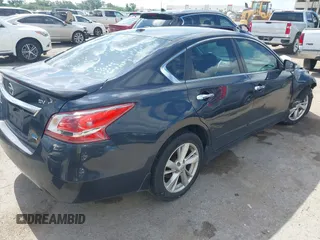 2013 Nissan Altima SV with VIN 1N4AL3AP0DN557255, listed as a IAAI auction lot 42574146 with 185,886 mi miles and . Bid and sale history available at DreamBid. Image 4.