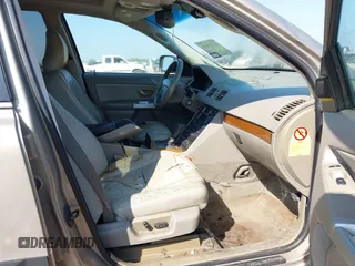 2004 Volvo XC90 z VIN YV1CZ91H641103526, wystawiony jako IAAI lot #42229840 z przebiegiem 144 913 mil mil oraz . Historia ofert i sprzedaży dostępna na DreamBid. Obrazek 5.