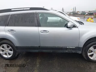2014 Subaru Outback Premium with VIN 4S4BRBCC9E3303716, listed as a IAAI auction lot 40898764 with 191,324 mi miles and . Bid and sale history available at DreamBid. Image 13.