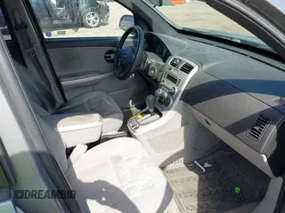 2006 Chevrolet Equinox LS z VIN 2CNDL13F266060436, wystawiony jako IAAI lot #42380581 z przebiegiem 129 639 mil mil oraz . Historia ofert i sprzedaży dostępna na DreamBid. Obrazek 5.