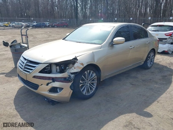 2011 Hyundai Genesis with VIN KMHGC4DF5BU119102, listed as a IAAI auction lot 41723094 with 136,230 mi miles. Bid and sale history available at carsss.com. Image 2.