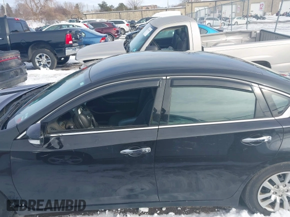 2017 Nissan Altima SV with VIN 1N4AL3AP6HC485933, listed as a IAAI auction lot 41694255 with 140,251 mi miles and . Bid and sale history available at carsss.com. Image 15.