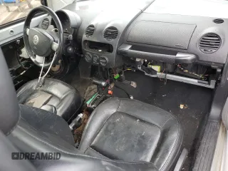 2000 Volkswagen Beetle GLX with VIN 3VWDD21C0YM482825, listed as a Copart auction lot 53031135 with 153,167 mi miles and Salvage Title. Bid and sale history available at DreamBid. Image 8.