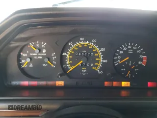 1991 Mercedes-Benz 300 CE с VIN WDBEA51D3MB285660, выставлен на аукционе Copart как лот 49656285 с пробегом 93 772 миль миль и Списание • Salvage title. История ставок и продаж доступна на DreamBid. Изображение 9.
