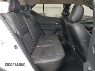 2018 Nissan Kicks SR z VIN 3N1CP5CUXJL530732, wystawiony jako Copart lot #44153325 z przebiegiem 88 456 mil mil oraz Szkoda całkowita • Salvage title. Historia ofert i sprzedaży dostępna na DreamBid. Obrazek 11.
