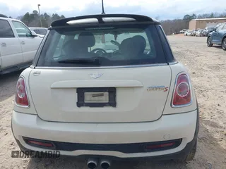 2011 MINI Hardtop S with VIN WMWSV3C5XBTY14030, listed as a IAAI auction lot 41712084 with 132,126 mi miles and . Bid and sale history available at DreamBid. Image 16.