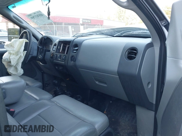 2008 Ford F-150 XL with VIN 1FTRF14W98KB87331, listed as a IAAI auction lot 40583789 with 106,402 mi miles. Bid and sale history available at carsss.com. Image 5.