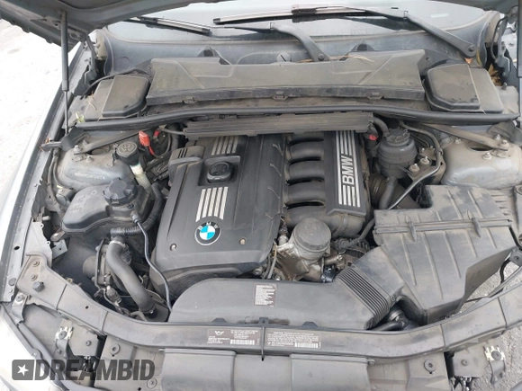 2011 BMW 3 Series 328i with VIN WBAPH5C56BF093695, listed as a IAAI auction lot 42061882 with 182,467 mi miles and . Bid and sale history available at carsss.com. Image 10.