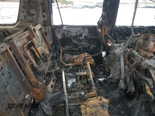 2018 Chevrolet Suburban LT z VIN 1GNSKHKC9JR262273, wystawiony jako Copart lot #51970175 z przebiegiem Nie podano mil oraz Szkoda całkowita • Salvage title. Historia ofert i sprzedaży dostępna na DreamBid. Obrazek 12.
