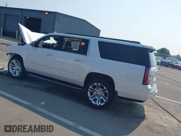 2017 GMC Yukon XL SLT with VIN 1GKS2GKC8HR384902, listed as a IAAI auction lot 39649419 with 27,260 mi miles. Bid and sale history available at carsss.com. Image 3.