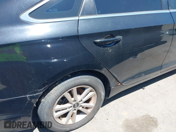 2016 Hyundai Sonata SE with VIN 5NPE24AF5GH359190, listed as a IAAI auction lot 39367783 with 86,841 mi miles and . Bid and sale history available at DreamBid. Image 6.