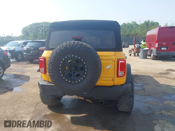 2022 Ford Bronco with VIN 1FMDE5BH8NLB86567, listed as a IAAI auction lot 42469732 with 27,681 mi miles and . Bid and sale history available at DreamBid. Image 17.