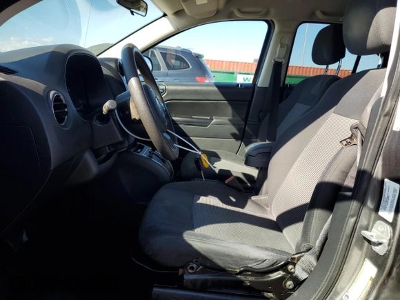 2011 Jeep Compass Latitude with VIN 1J4NT1FB1BD219826, listed as a Copart auction lot 44562315 with 116,006 mi miles and Clean Title. Bid and sale history available at carsss.com. Image 7.