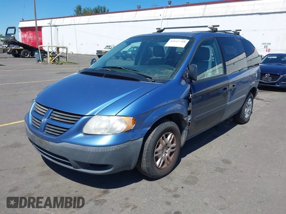 2007 Dodge Caravan SE with VIN 1D4GP25R17B172715, listed as a IAAI auction lot 42147718 with Not Provided miles and . Bid and sale history available at carsss.com. Image 2.