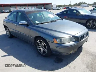 2006 Volvo S60 2.4L Turbo with VIN YV1RS547662555872, listed as a IAAI auction lot 41725749 with 137,641 mi miles. Bid and sale history available at carsss.com. Image 1.