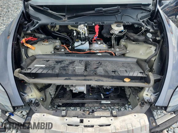 2024 Tesla Model Y Long Range with VIN 7SAYGDEE9RA255688, listed as a Copart auction lot 58918665 with 21,302 mi miles and Salvage title. Bid and sale history available at DreamBid. Image 12.