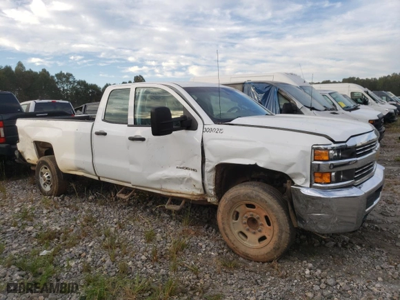 2015 Chevrolet Silverado 2500HD Built After Aug 14 Work Truck with VIN 1GC2CUEG4FZ118294, listed as a Copart auction lot 75557884 with 177,800 mi miles and Salvage Title. Bid and sale history available at carsss.com. Image 4.