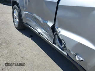 2016 Jeep Grand Cherokee Laredo z VIN 1C4RJFAG7GC392261, wystawiony jako IAAI lot #41890922 z przebiegiem 107 546 mil mil oraz . Historia ofert i sprzedaży dostępna na DreamBid. Obrazek 6.
