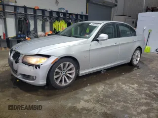2009 BMW 3 Series 328i xDrive z VIN WBAPK73529A464629, wystawiony jako Copart lot #45931805 z przebiegiem 124 144 mil mil oraz Szkoda całkowita • Salvage title. Historia ofert i sprzedaży dostępna na DreamBid. Obrazek 1.