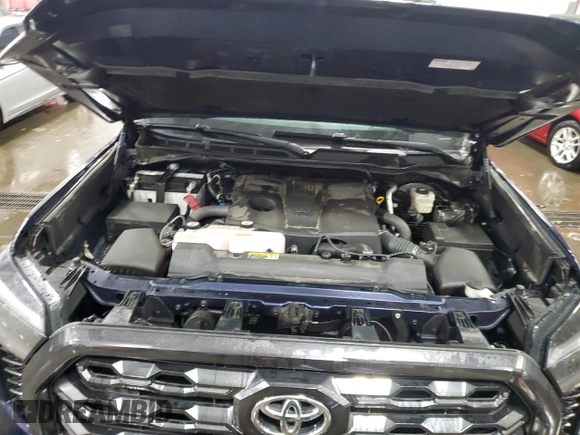 2022 Toyota Tundra Platinum with VIN 5TFNA5DB3NX010399, listed as a Copart auction lot 88658185 with 28,045 mi miles and Salvage title. Bid and sale history available at DreamBid. Image 12.