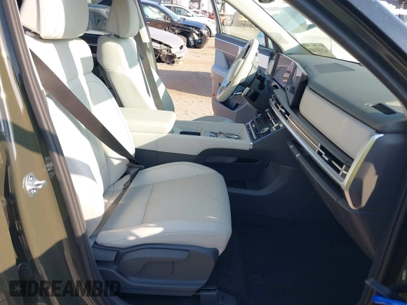 2025 Hyundai Santa Fe SEL z VIN 5NMP24GL6SH104866, wystawiony jako IAAI lot #42186408 z przebiegiem 361 mil mil oraz . Historia ofert i sprzedaży dostępna na DreamBid. Obrazek 5.