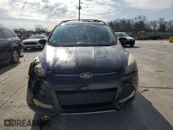 2013 Ford Escape SE with VIN 1FMCU0GX2DUB77759, listed as a Copart auction lot 42611795 with 165,485 mi miles and Salvage Title. Bid and sale history available at DreamBid. Image 5.