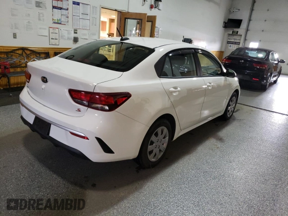 2021 Kia Rio S with VIN 3KPA24AD7ME401131, listed as a Copart auction lot 49033265 with 4,844 mi miles and Clean Title. Bid and sale history available at carsss.com. Image 3.