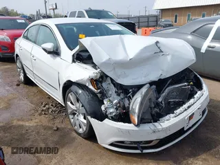 2014 Volkswagen CC Sport z VIN WVWAN7AN0EE530035, wystawiony jako IAAI lot #41921473 z przebiegiem 110 432 mil mil oraz . Historia ofert i sprzedaży dostępna na DreamBid. Obrazek 1.
