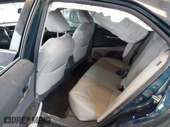 2019 Toyota Camry XSE with VIN 4T1B61HK6KU287595, listed as a IAAI auction lot 41691931 with 86,603 mi miles. Bid and sale history available at carsss.com. Image 8.