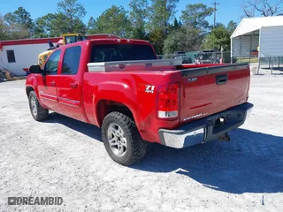 2008 GMC Sierra 1500 Work Truck with VIN 2GTEK13M381244200, listed as a IAAI auction lot 41601941 with 211,765 mi miles. Bid and sale history available at carsss.com. Image 3.