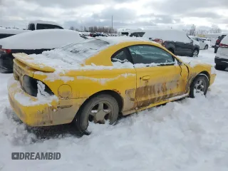 1998 Ford Mustang z VIN 1FAFP4046WF150030, wystawiony jako Copart lot #44960125 z przebiegiem 171 692 mil mil oraz Czysty tytuł • Clean title. Historia ofert i sprzedaży dostępna na DreamBid. Obrazek 3.