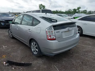 2007 Toyota Prius z VIN JTDKB20U873273942, wystawiony jako IAAI lot #42113046 z przebiegiem 126 635 mil mil oraz . Historia ofert i sprzedaży dostępna na DreamBid. Obrazek 3.