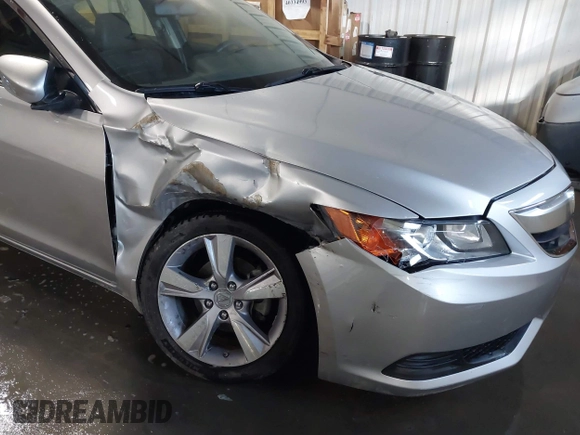 2015 Acura ILX with VIN 19VDE1F31FE006988, listed as a IAAI auction lot 41621229 with 50,222 mi miles. Bid and sale history available at carsss.com. Image 6.