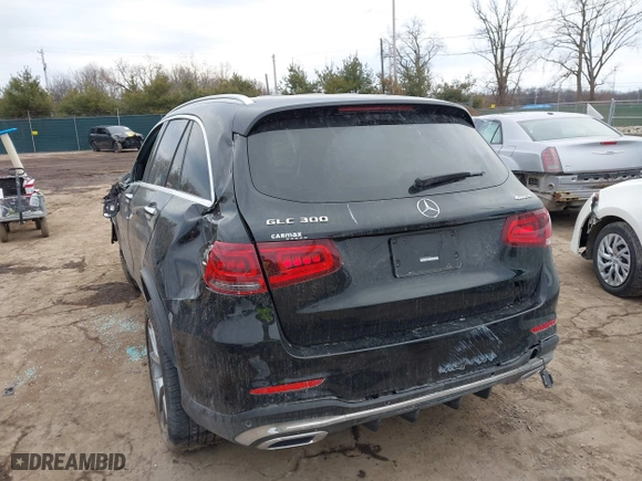 2022 Mercedes-Benz GLC with VIN W1N0G8EBXNV395814, listed as a IAAI auction lot 41694934 with 1 mi miles. Bid and sale history available at carsss.com. Image 3.