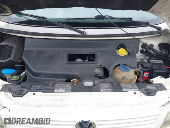 2001 Volkswagen EuroVan MV with VIN WV2NB470X1H144656, listed as a IAAI auction lot 42014536 with 230,707 mi miles and . Bid and sale history available at DreamBid. Image 10.