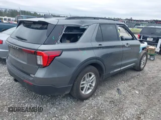 2025 Ford Explorer Active with VIN 1FMUK7DH5SGA22022, listed as a IAAI auction lot 41368923 with 3,142 mi miles. Bid and sale history available at carsss.com. Image 4.