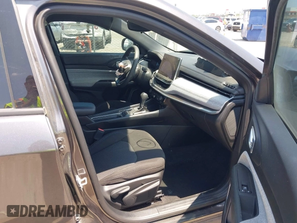 2023 Jeep Compass Sport with VIN 3C4NJDAN3PT515463, listed as a IAAI auction lot 42279905 with 15,339 mi miles and . Bid and sale history available at DreamBid. Image 5.