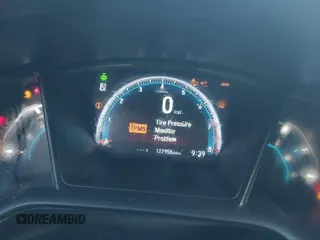 2020 Honda Civic LX z VIN 2HGFC2F60LH549739, wystawiony jako IAAI lot #40922240 z przebiegiem 127 958 mil mil oraz . Historia ofert i sprzedaży dostępna na DreamBid. Obrazek 7.